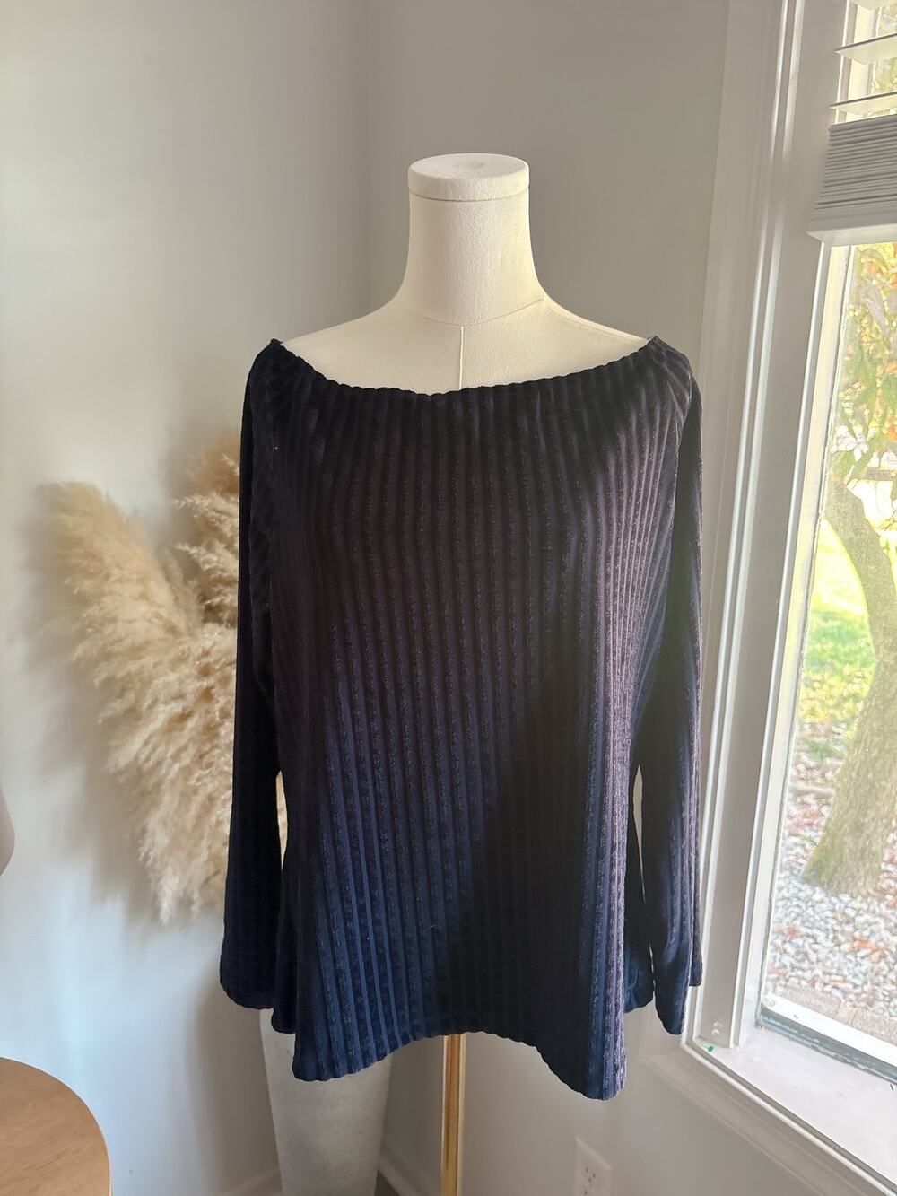 🧺 5 for $25 Sale NWT Saint + Sofia Velvet Boatneck Top Plus Size 16 Navy Blue